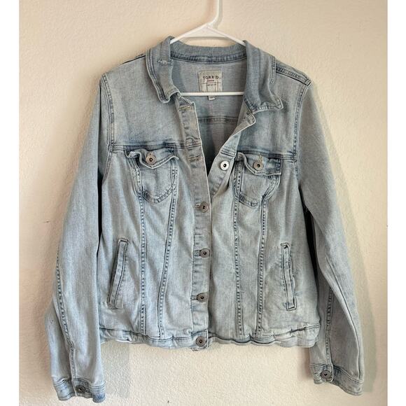 torrid Jackets & Blazers - Torrid Light Wash Denim Trucker Jean Jacket *NO HOOD* Size 2 | 2X | 18 - 20